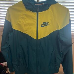 Boys Youth Nike Windrunner jacket - size Large